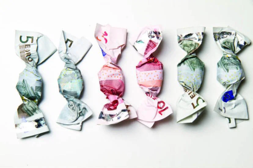 Money wraps iStock_16275182_XXLARGE.jpg