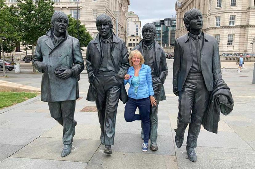 Writer Sara by the Beatles statue in Liverpool