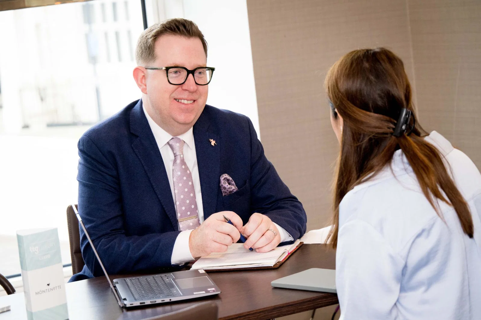 Luxury travel supplier meeting with a travel advisor