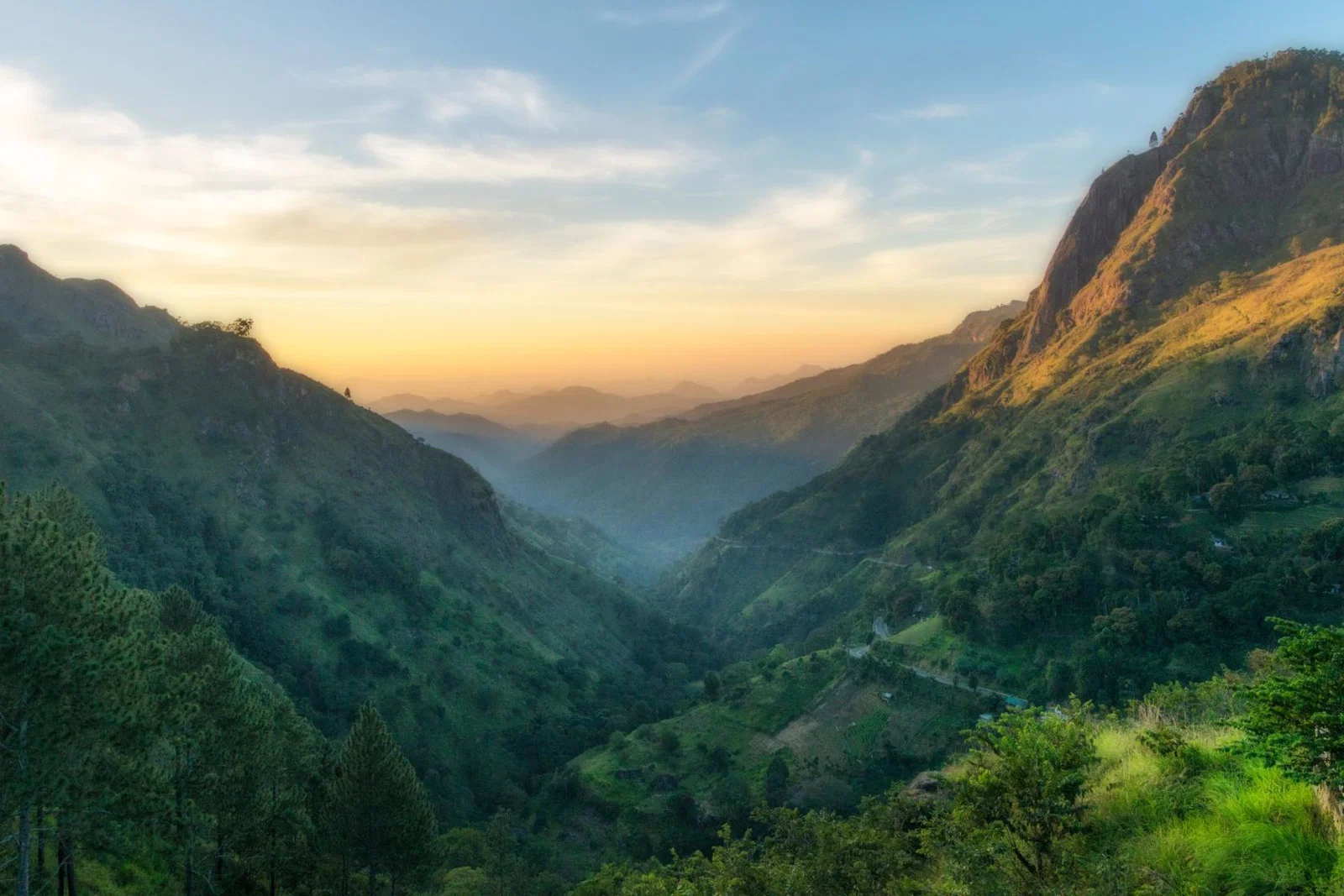 Sunrise over mountains in Ella, Sri Lanka 