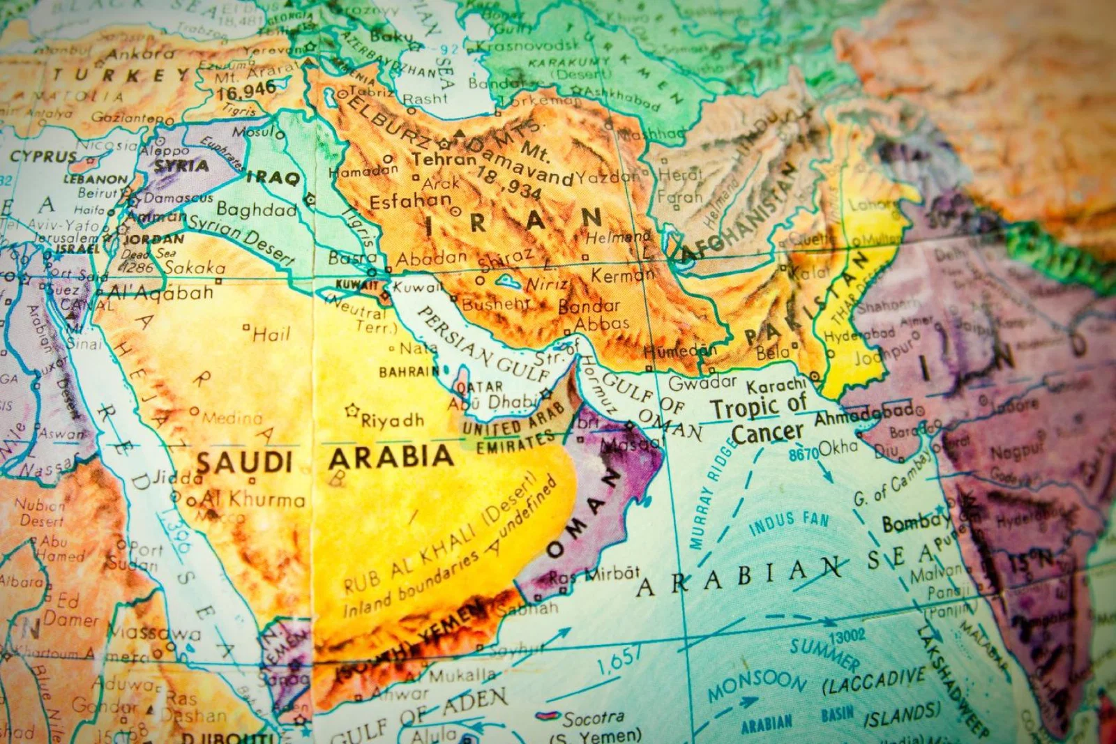 Map of the Middle East highlighting Iran, Saudi Arabia, the Gulf region and eastern Med