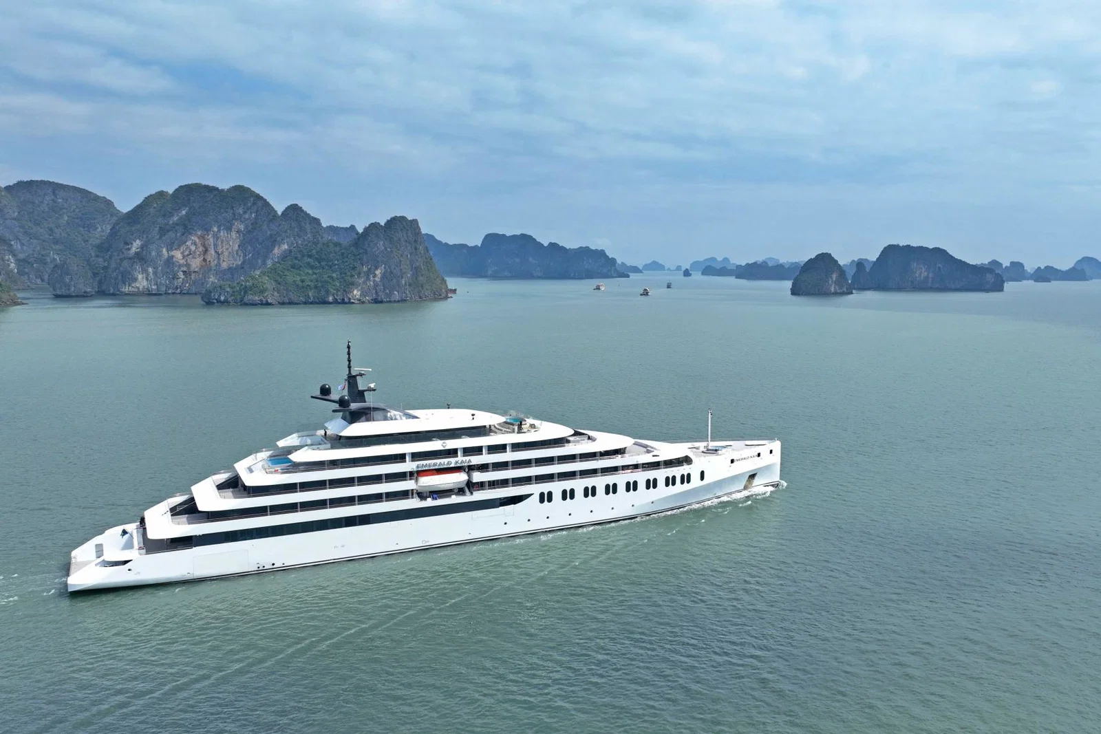 Emerald Kaia, Emerald Cruises