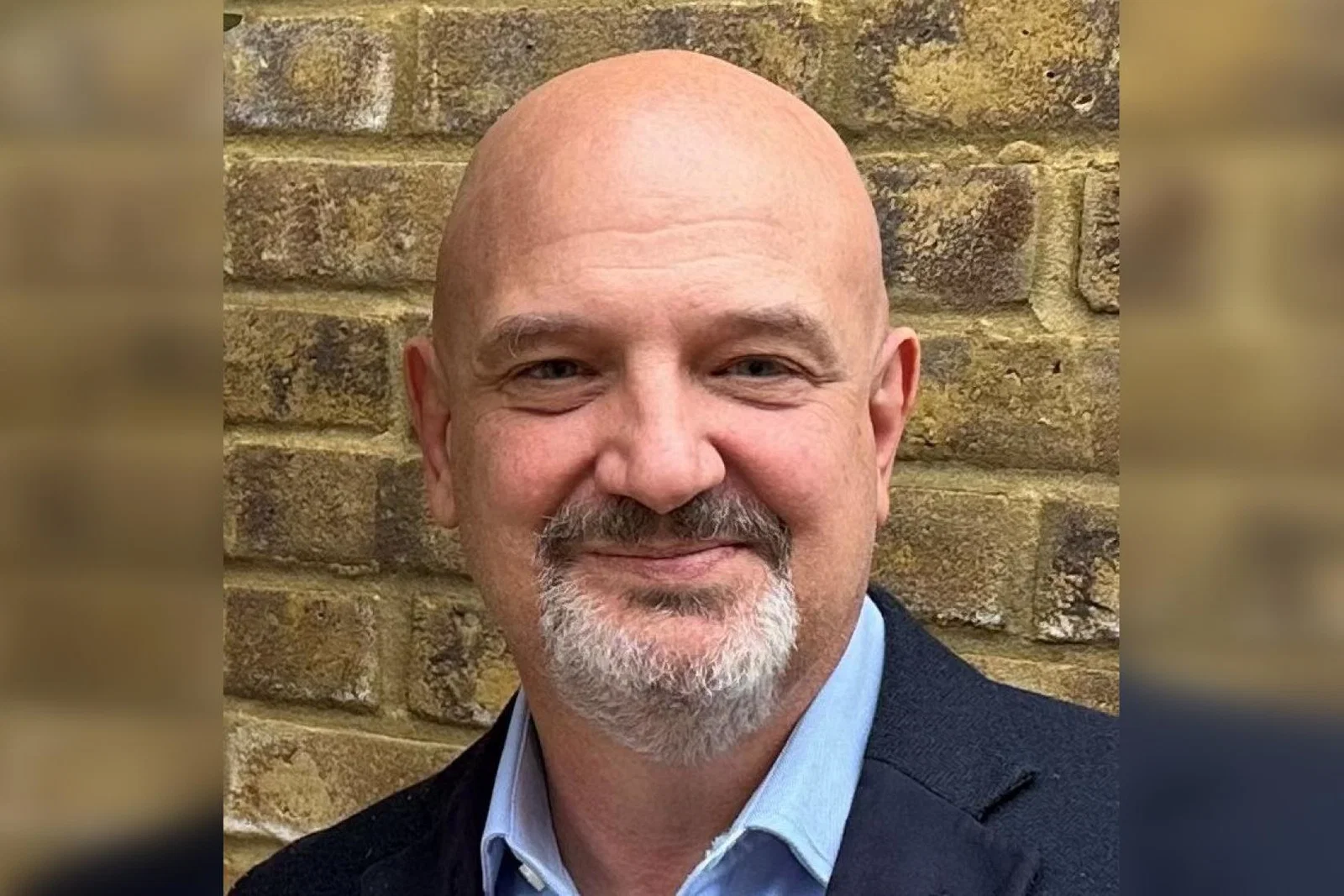 Martyn Sumners, Aito