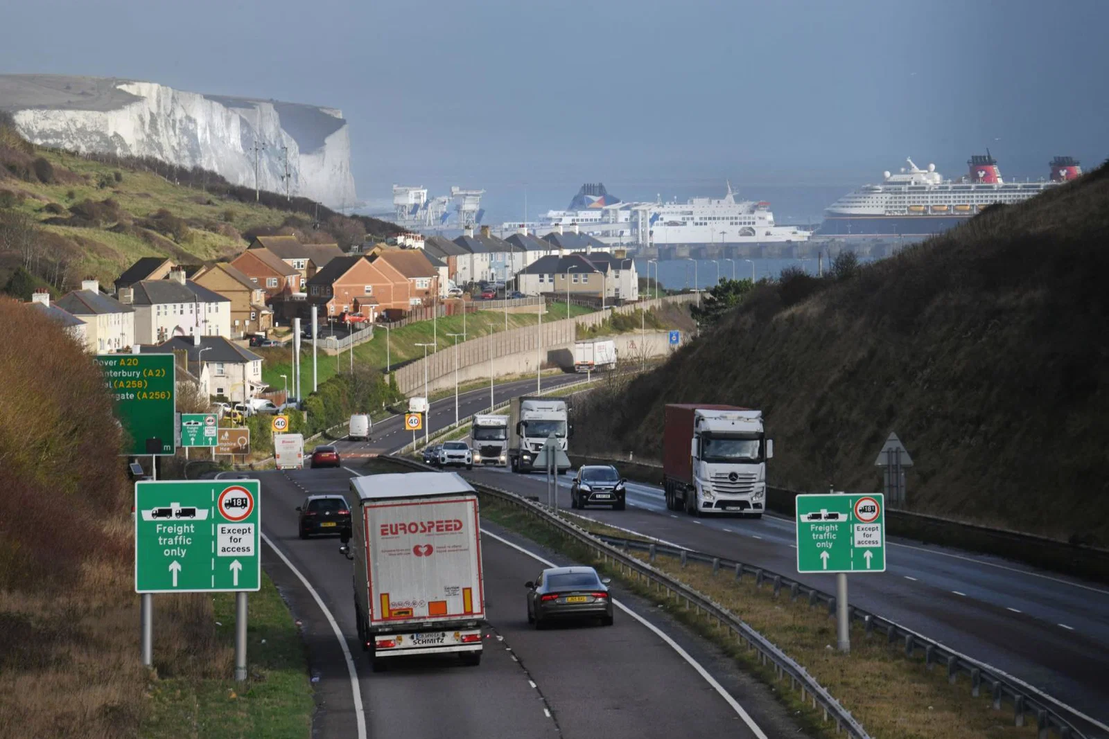 Cars and lorries head towards the Port of Dover