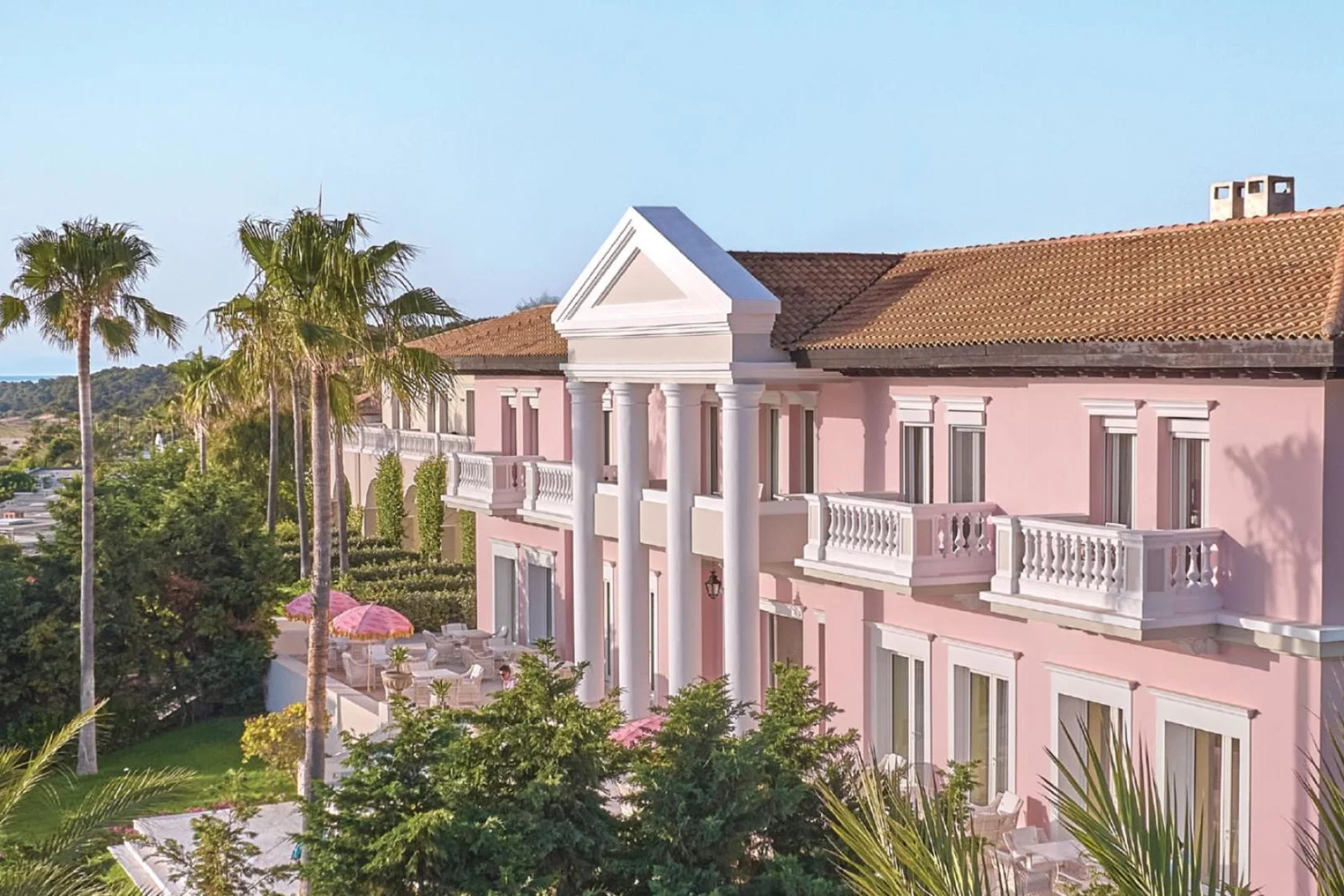 Pink mansion hotel