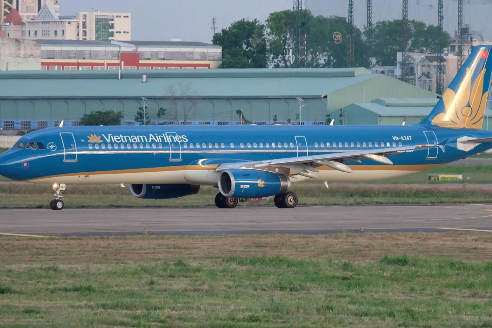 Vietnam Airlines