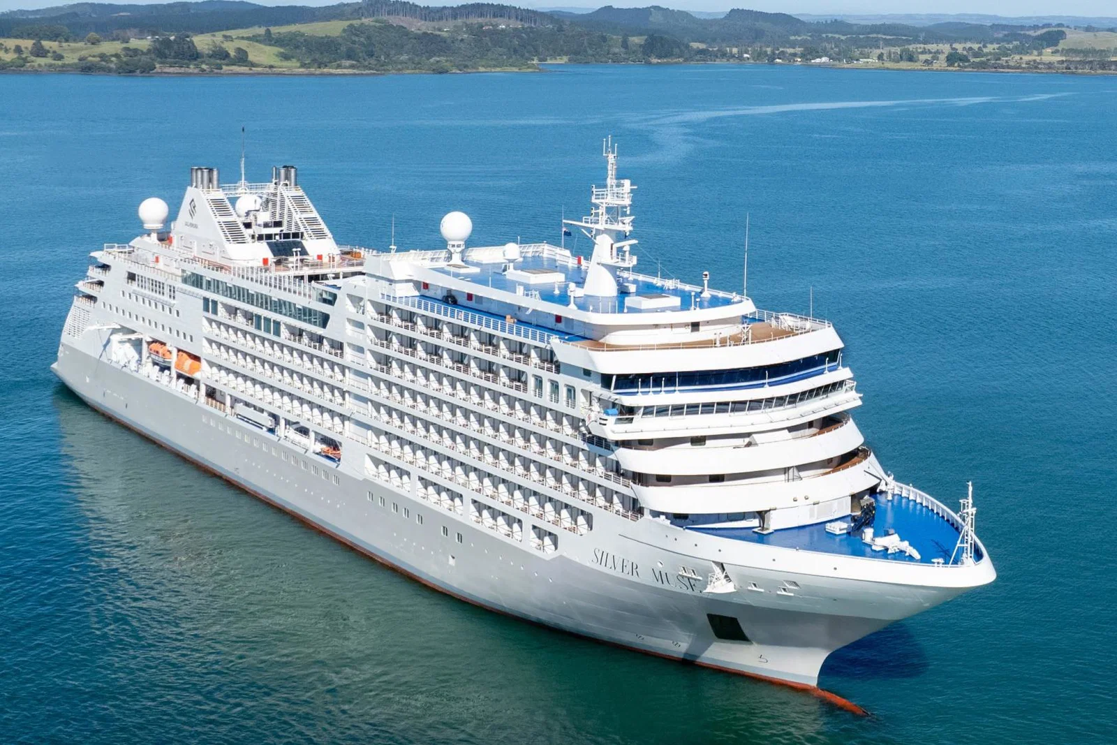 cruise ship