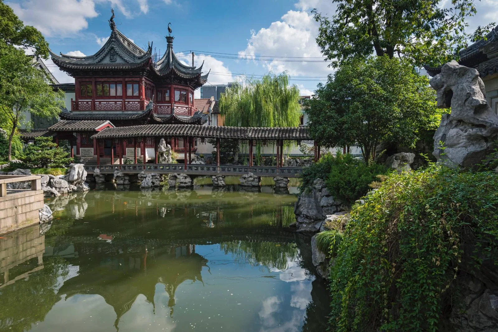 Shanghai Yu Yuan garden Dianchun Hall, China