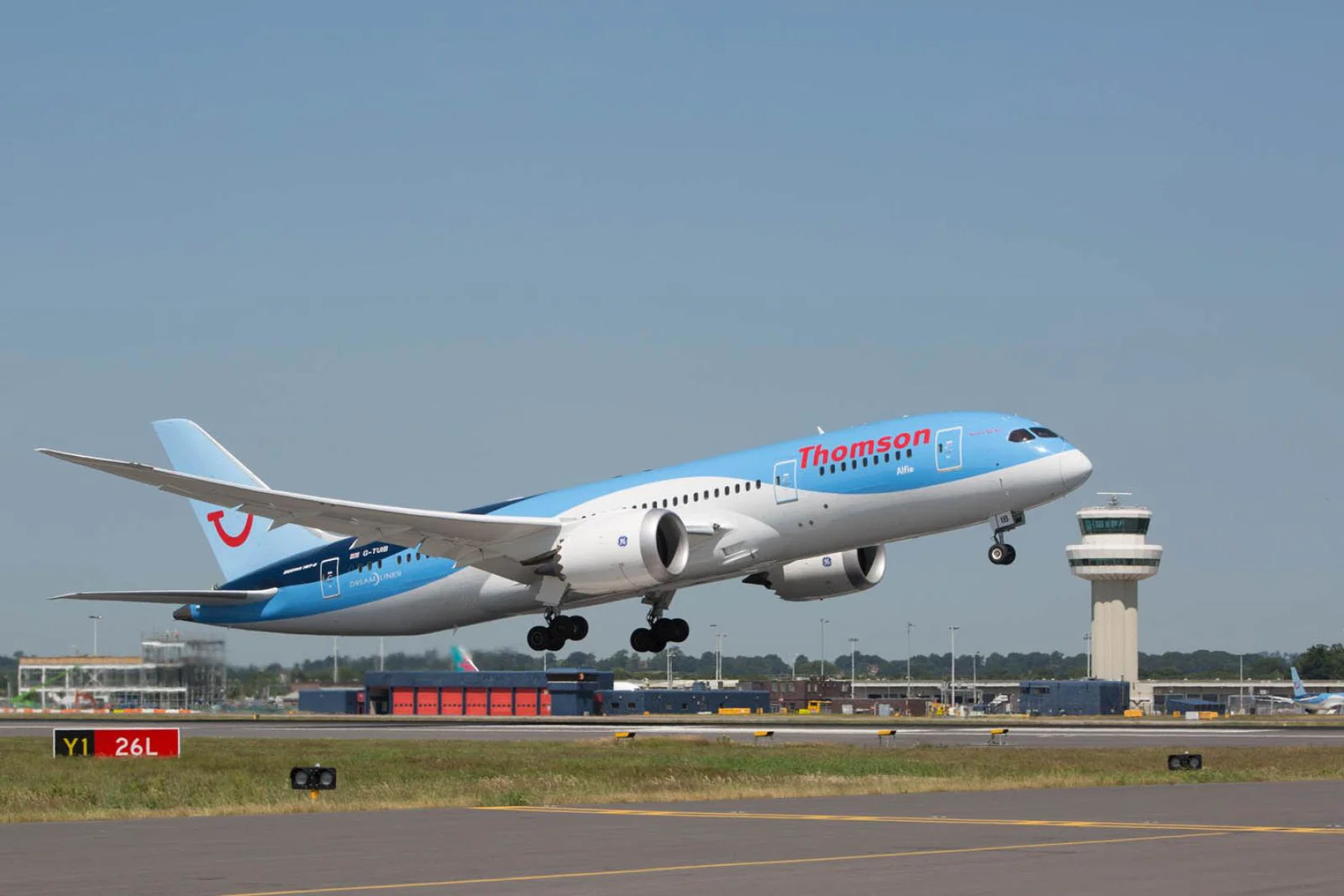 Thomson 787 at Gatwick
