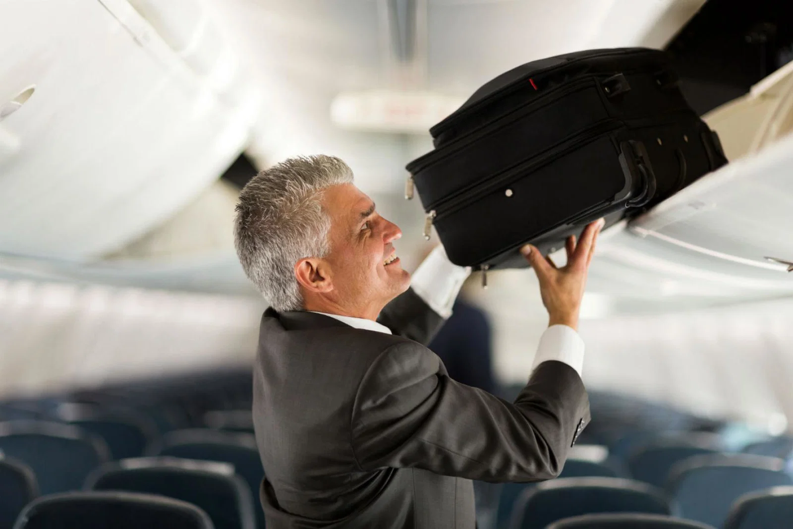 Luggage hold