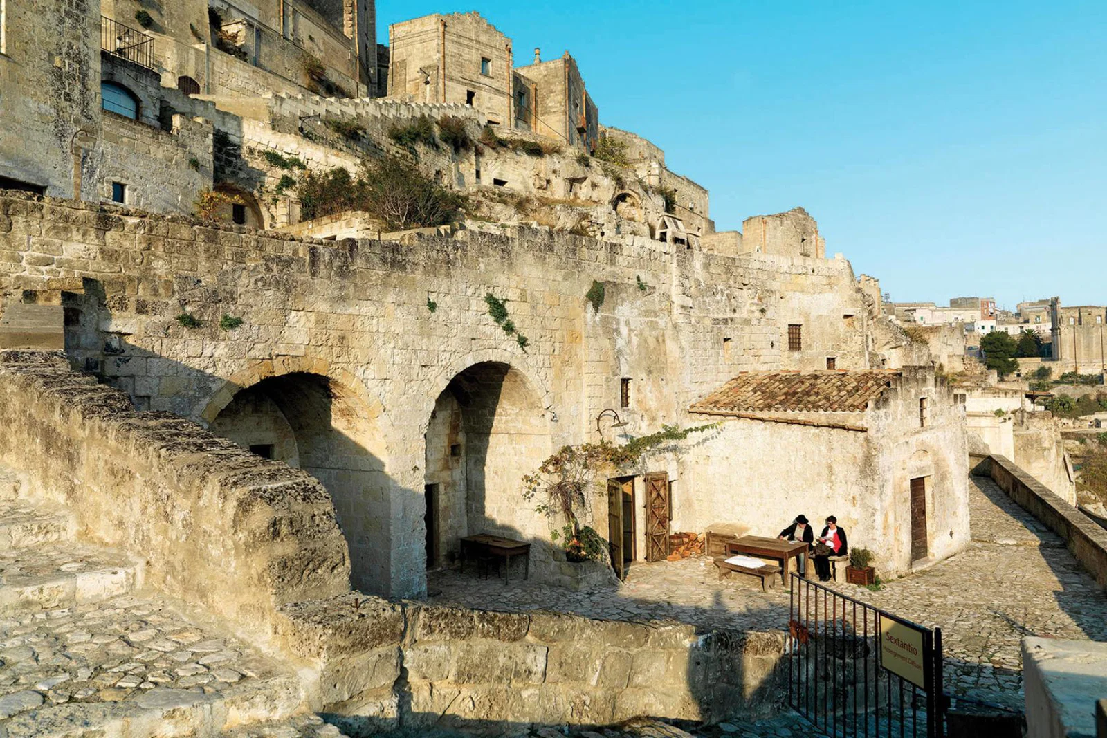 Grotte-Della-Civita.jpg
