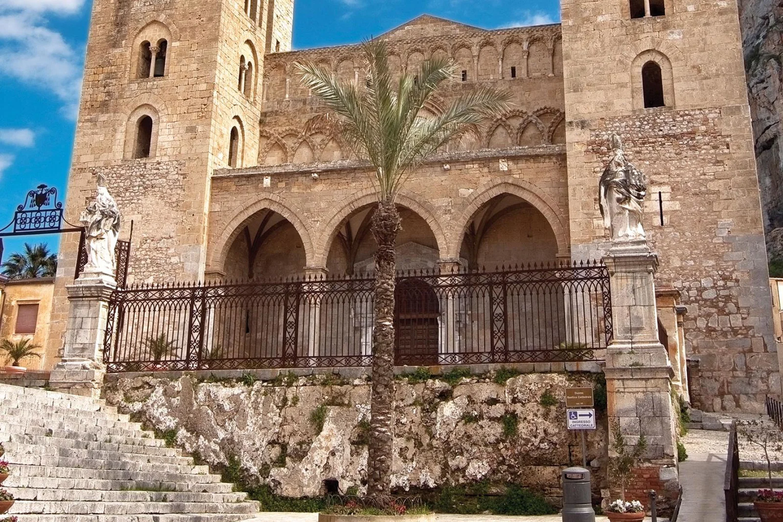 Cefalu-cathedral.jpg