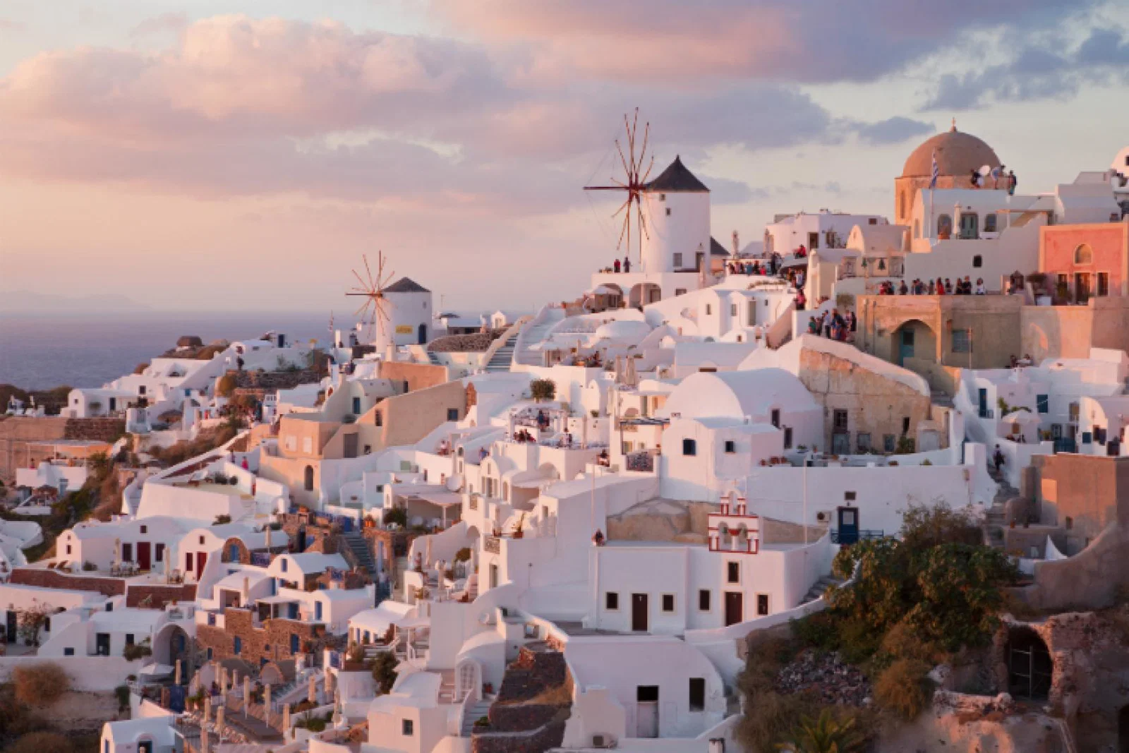 The airlines' partnership opens many new destinations in Greece