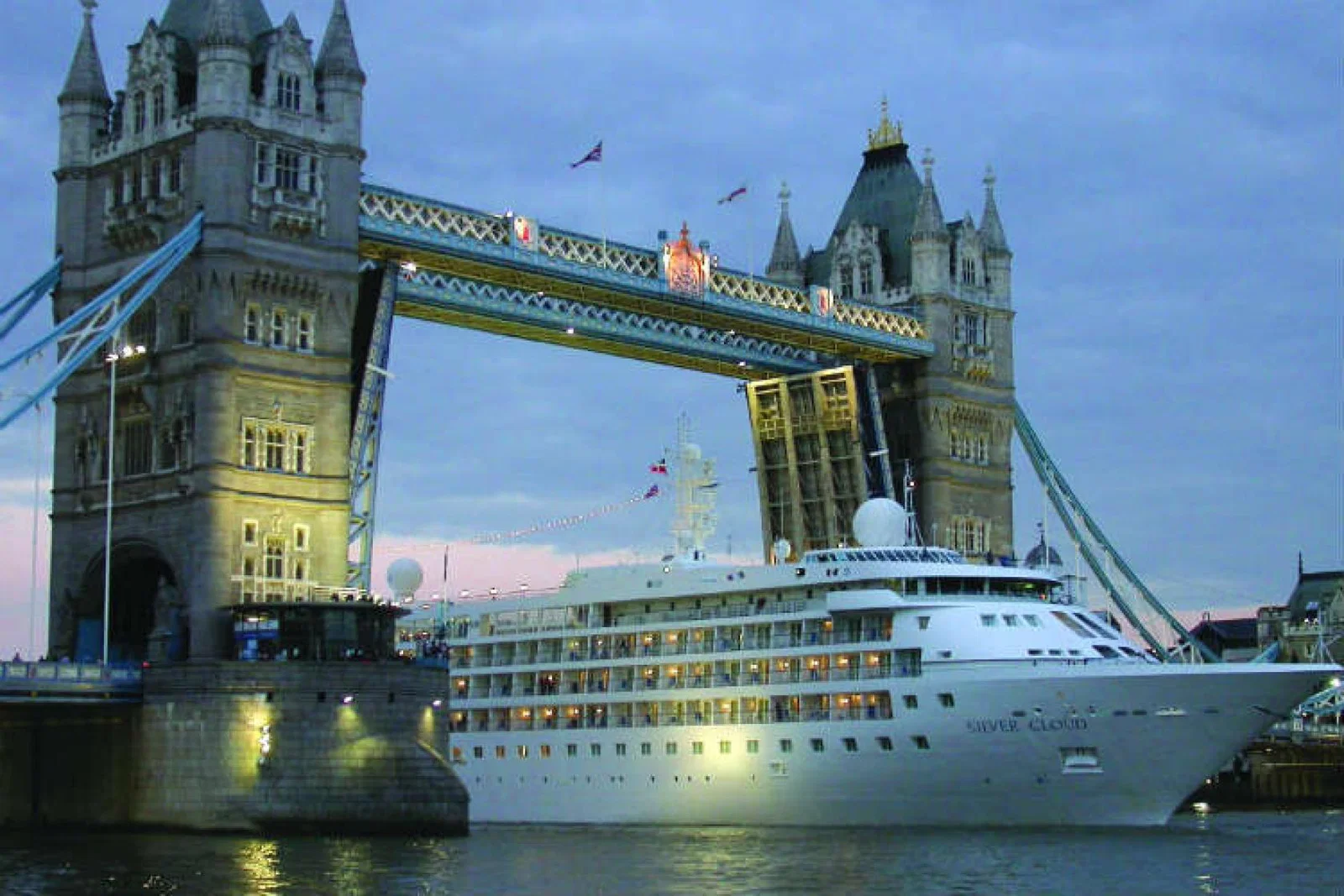 Silversea, Tower Bridge
