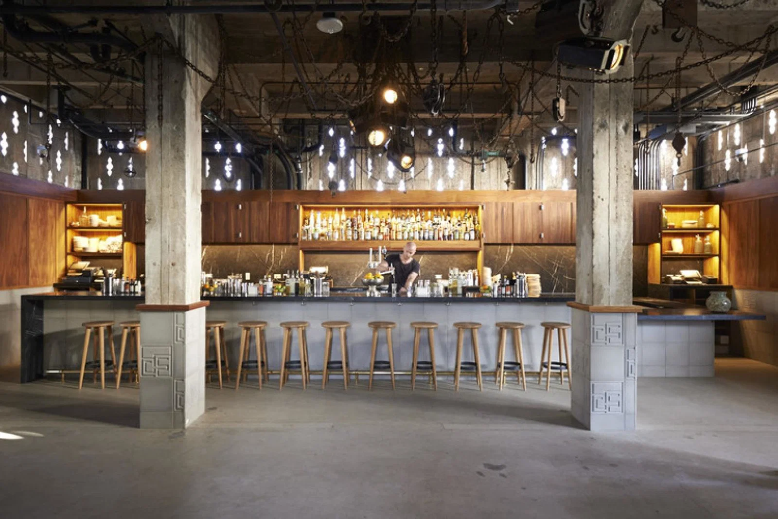 NEW aesthetic-Ace DTLA-Spencer-Upstairs Bar.jpg