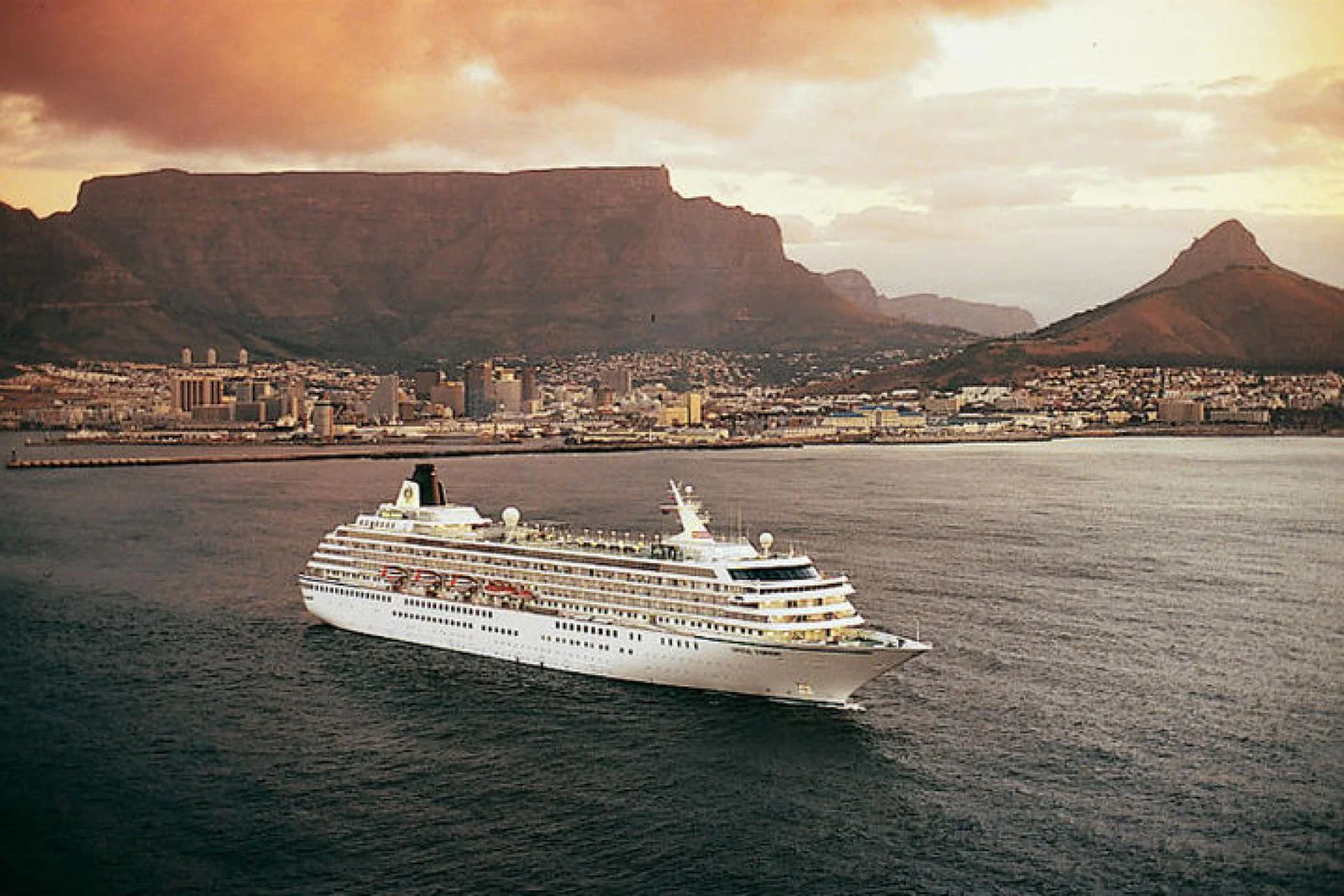 Crystal_Symphony_Capetown2.jpg