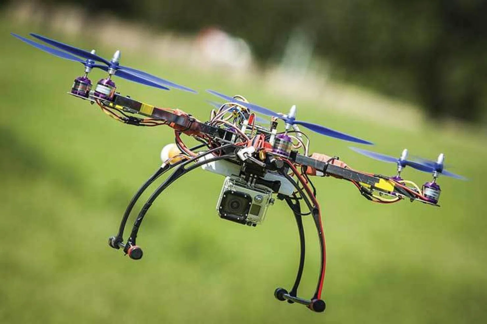 Drone copter ThinkstockPhotos 467239071