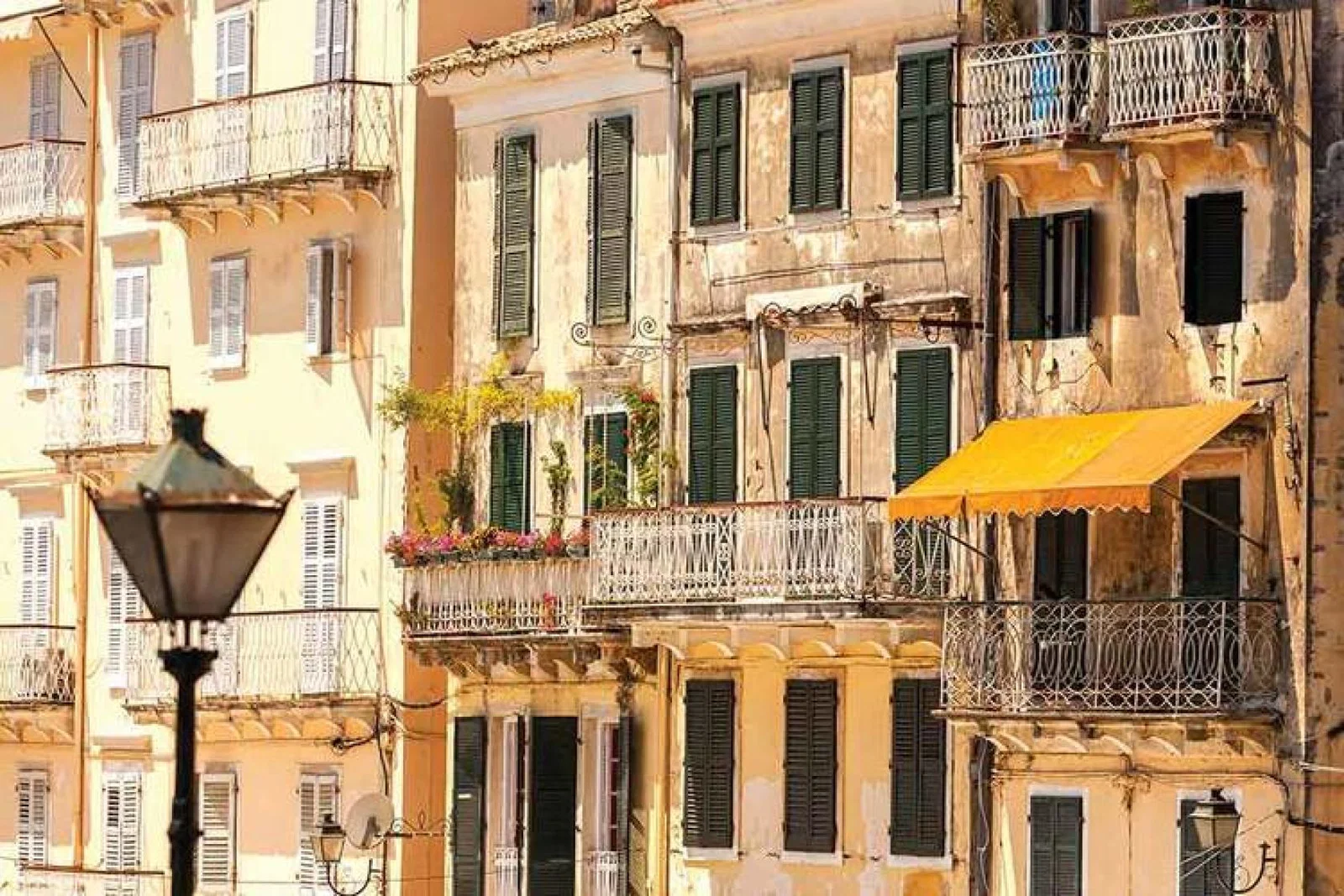web-Corfu-Old-Town-Italianate-architecture.jpg