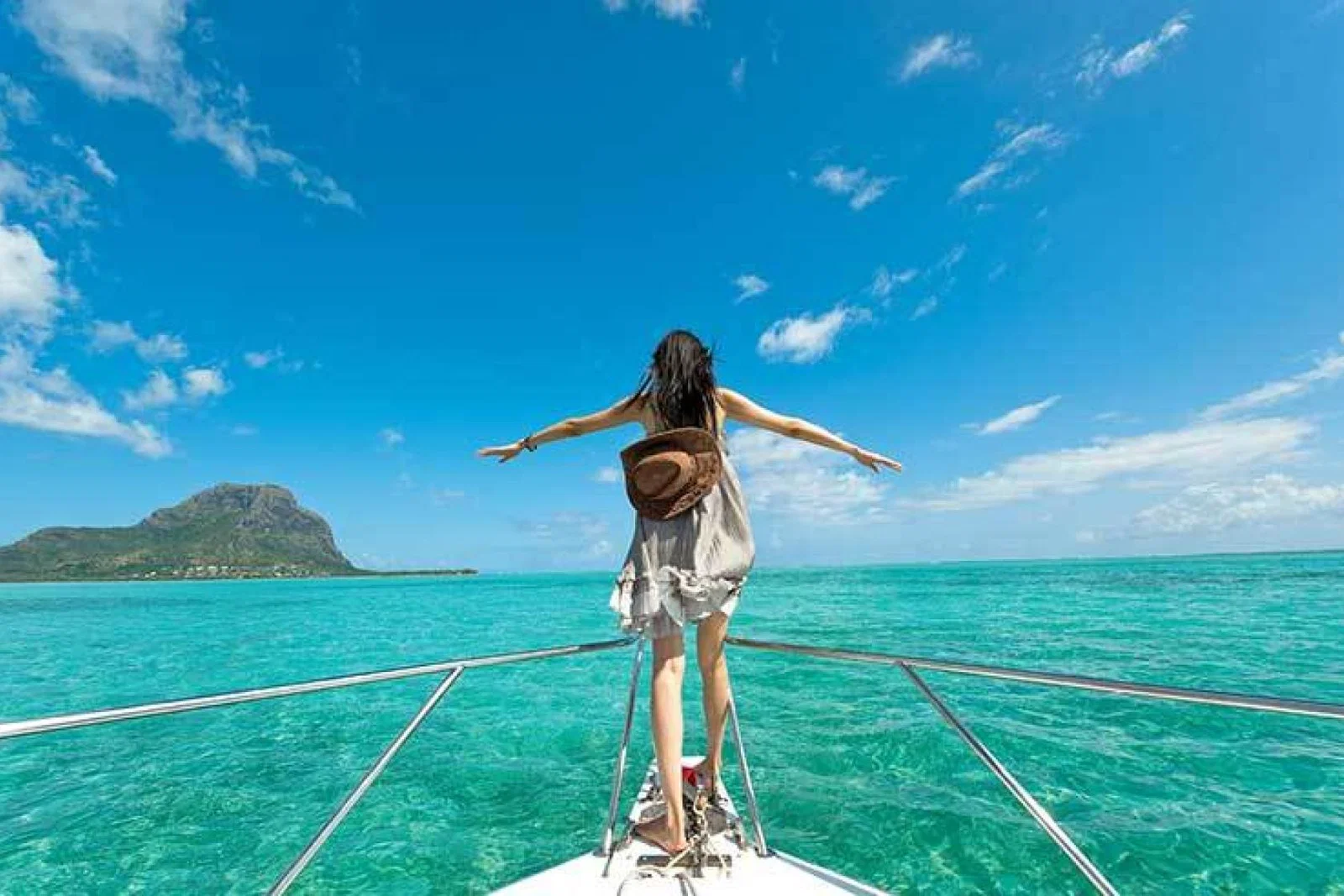 Yacht in Indian Ocean iStock_000018041502