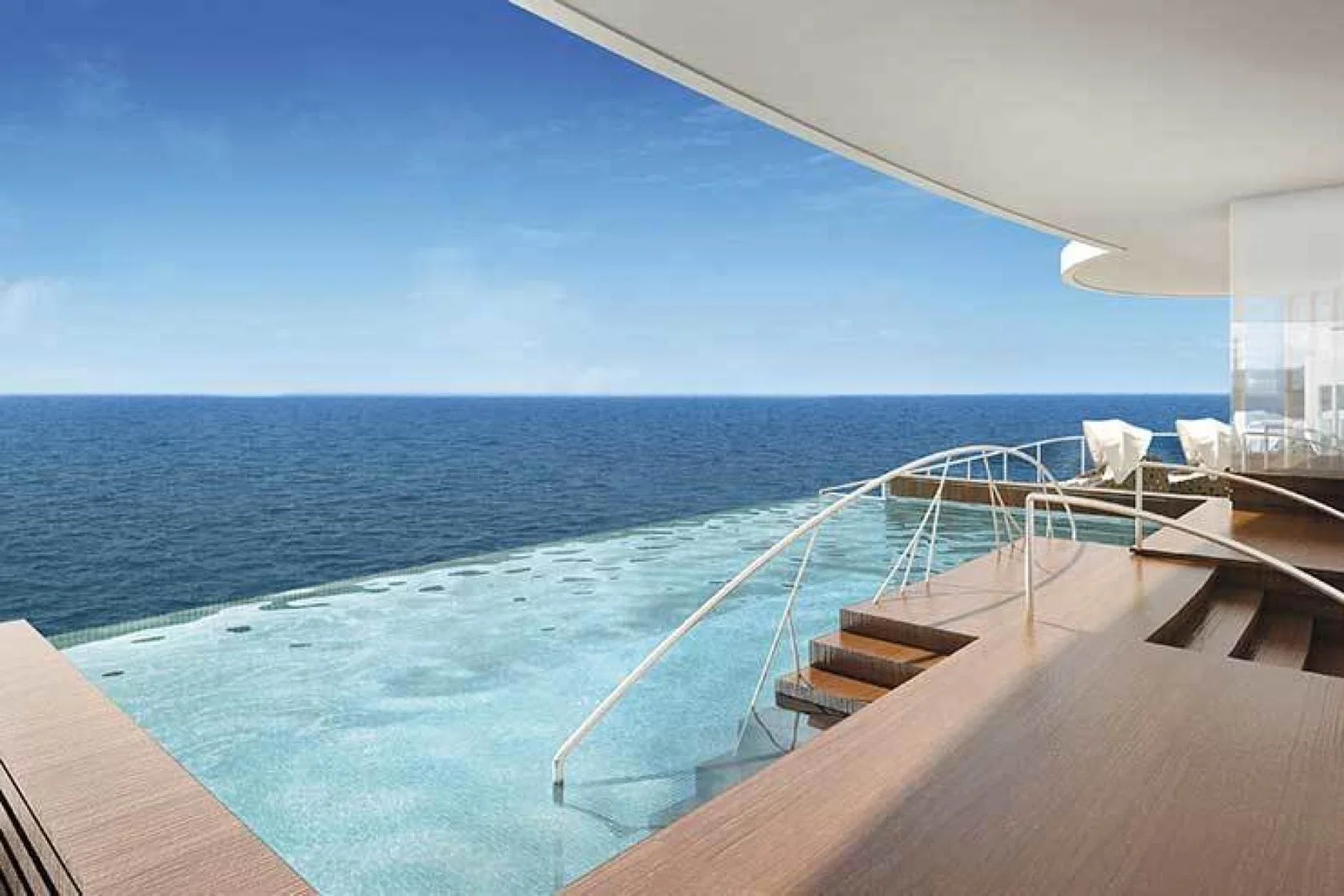 Regent Seven-Seas Spa Infinity Pool