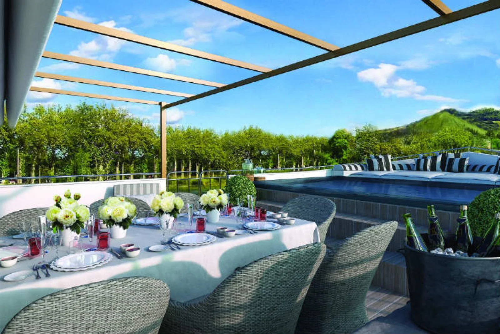 Belmond Afloat barge