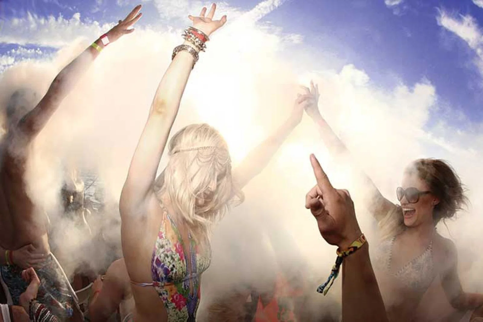 Daylight clubbers dancing