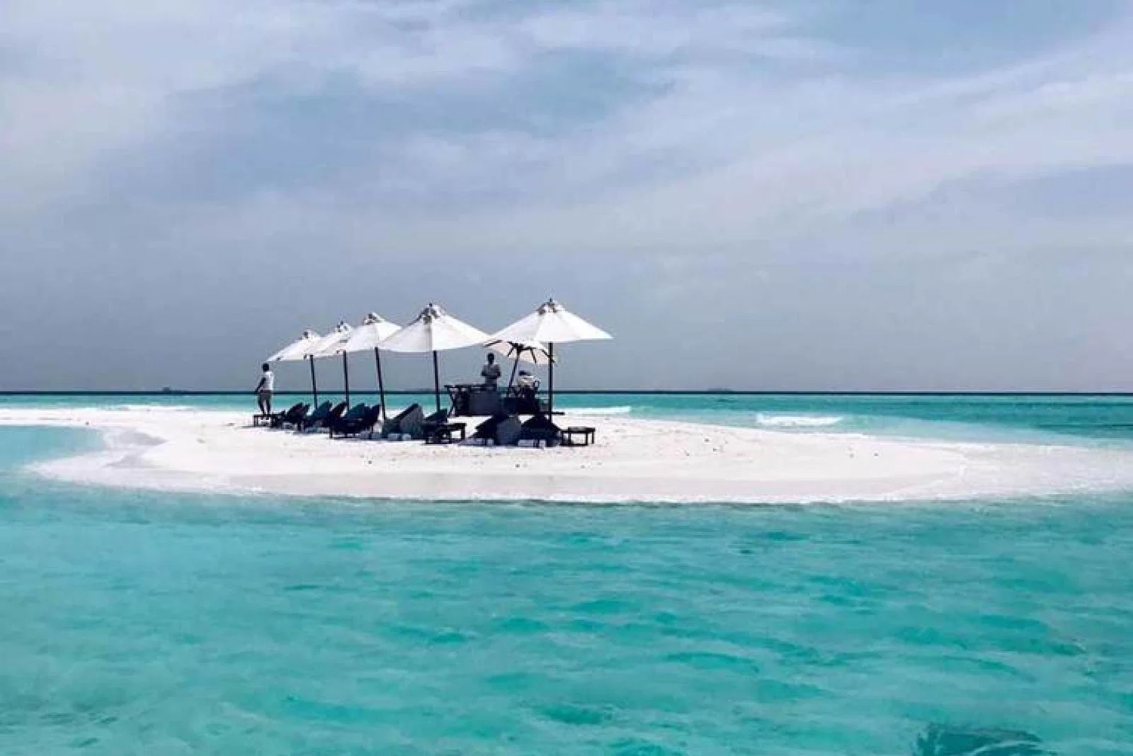 beach-picnic-milaidhoo.jpg
