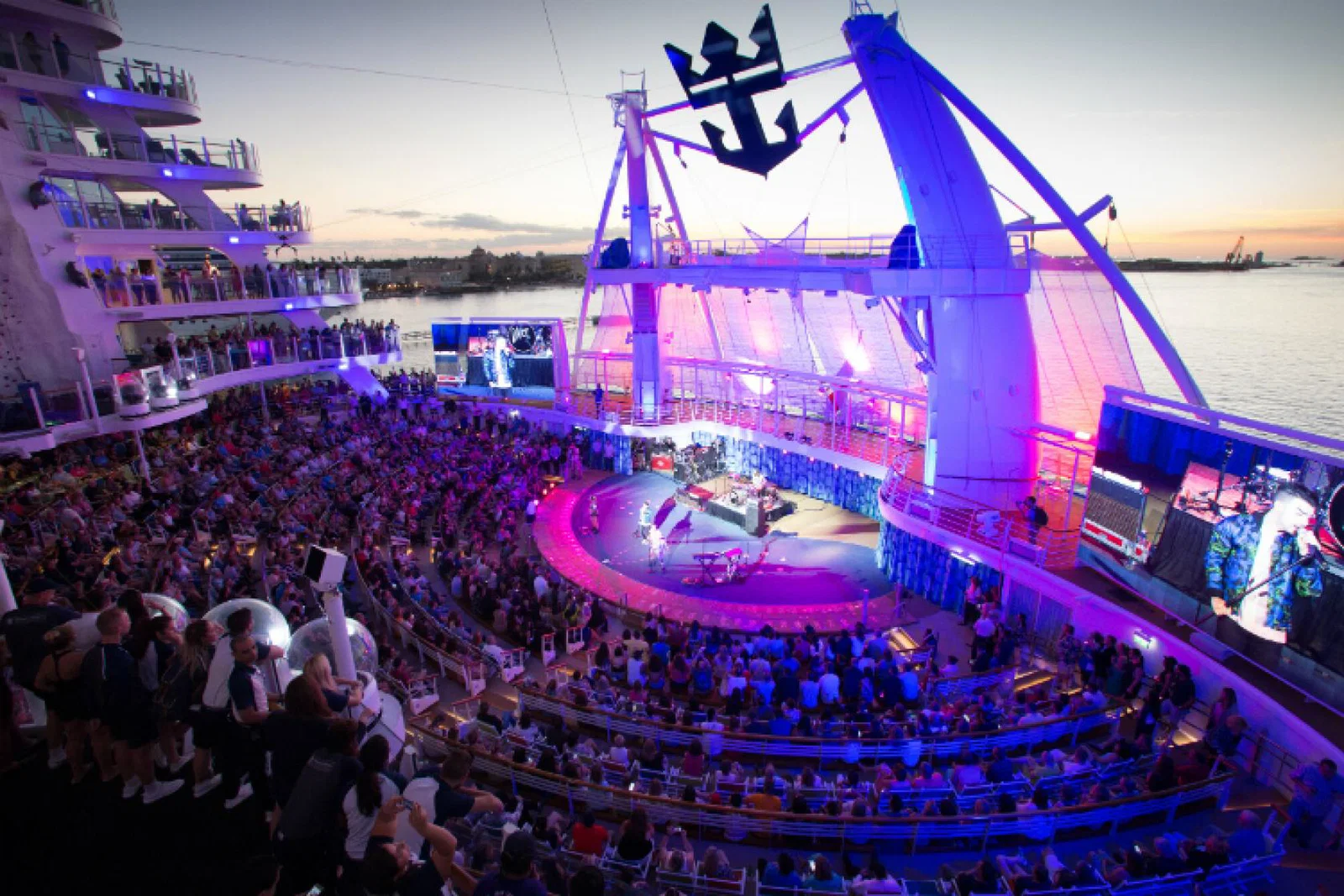 DNCE - Harmony of the Seas.JPG