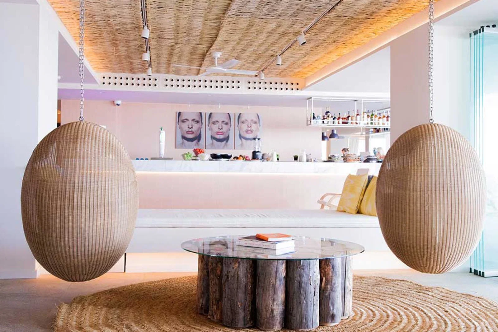 web-ME-Ibiza-Lobby-Bar-2.jpg