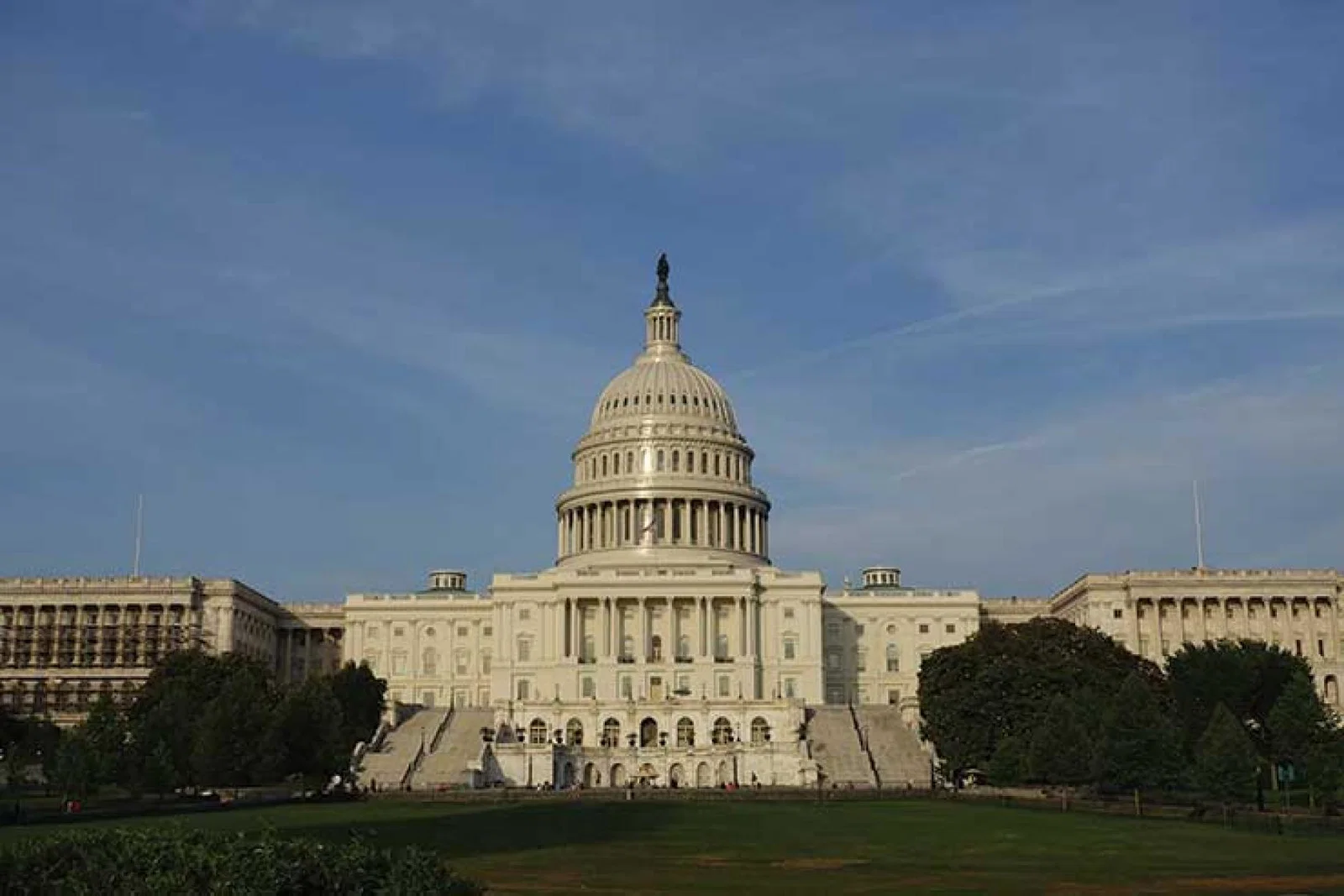 Washington is said to have changed its mind about UK and EU visitors