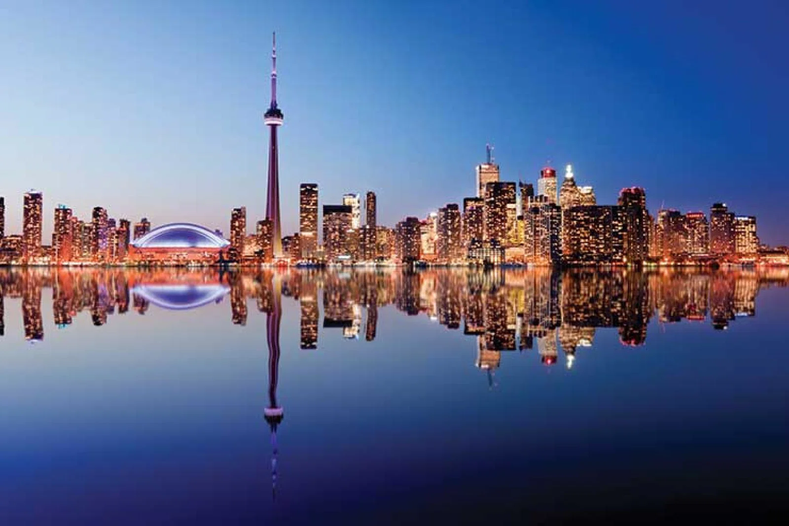Toronto skyline at dusk