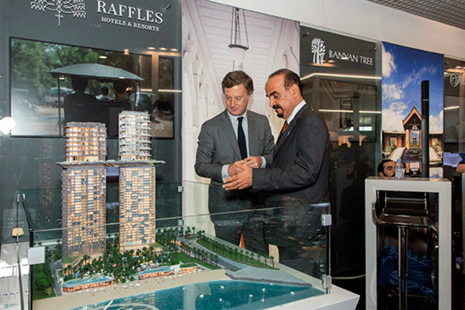 nakheel-raffles.gif