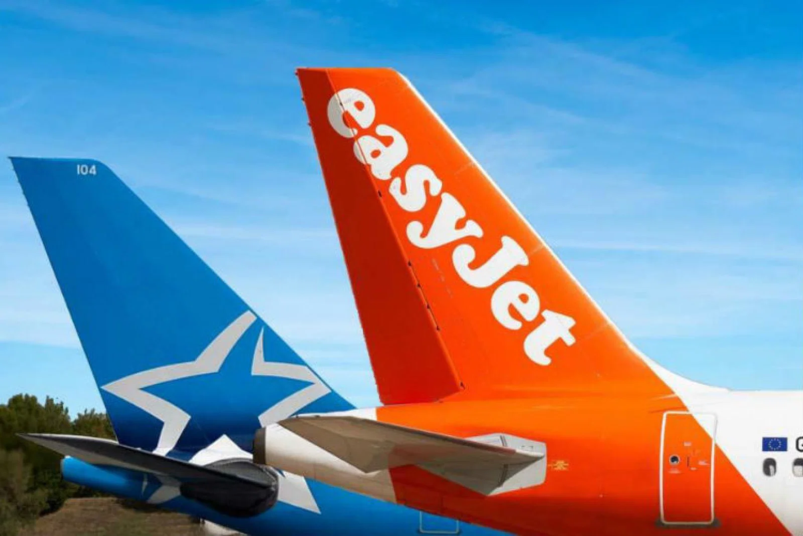 EasyJet Air Transat.jpg
