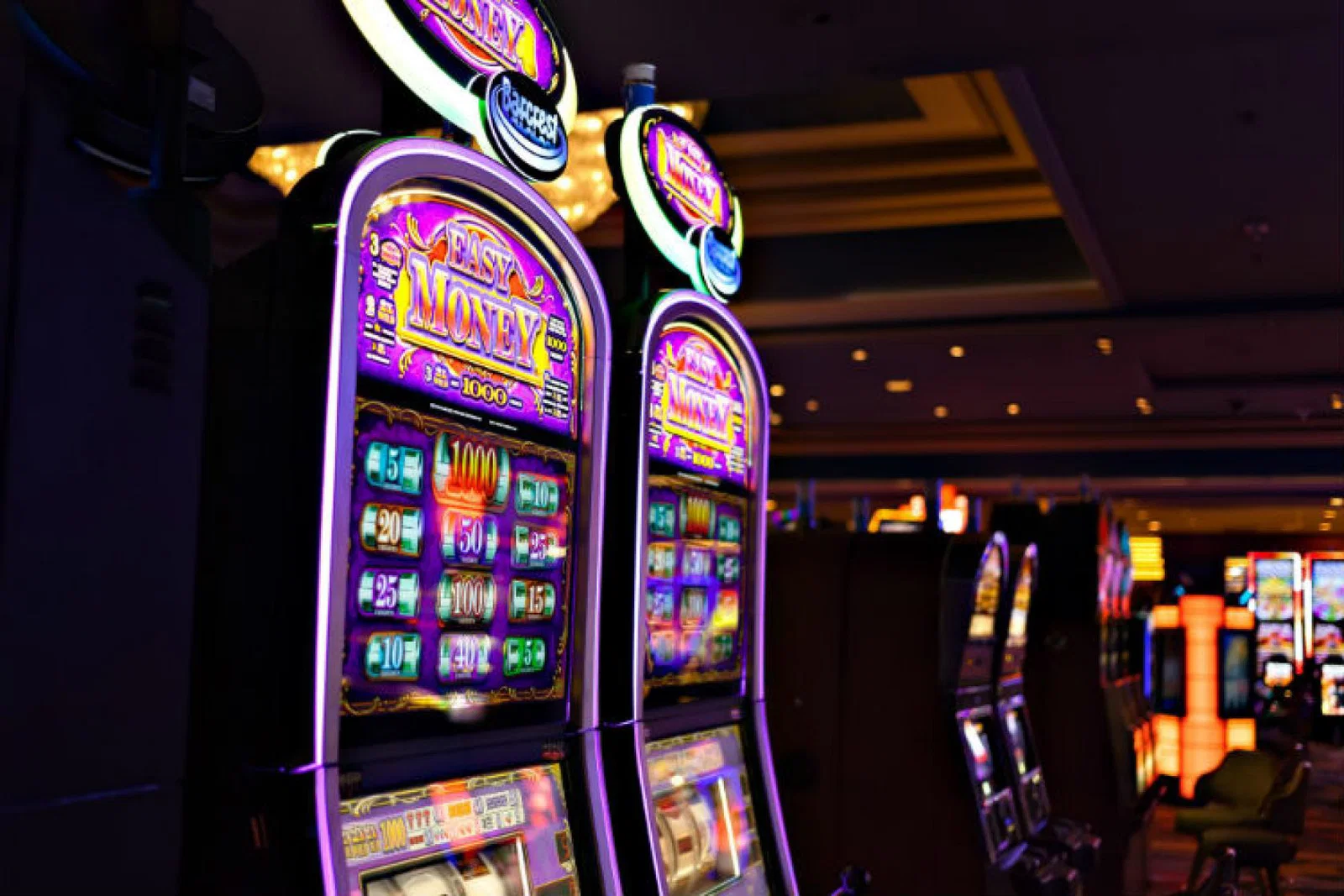 Casino Gambling Stave Sawusch Unsplash 534590-unsplash.jpg