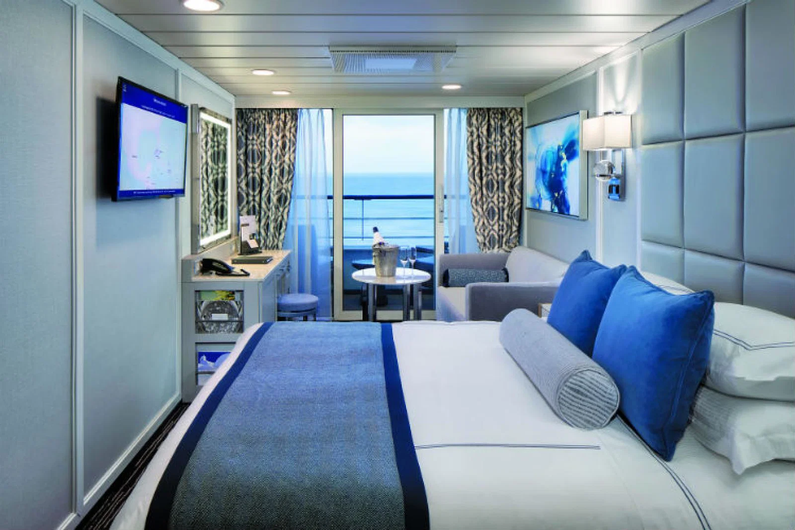 An Oceania Cruises cabin