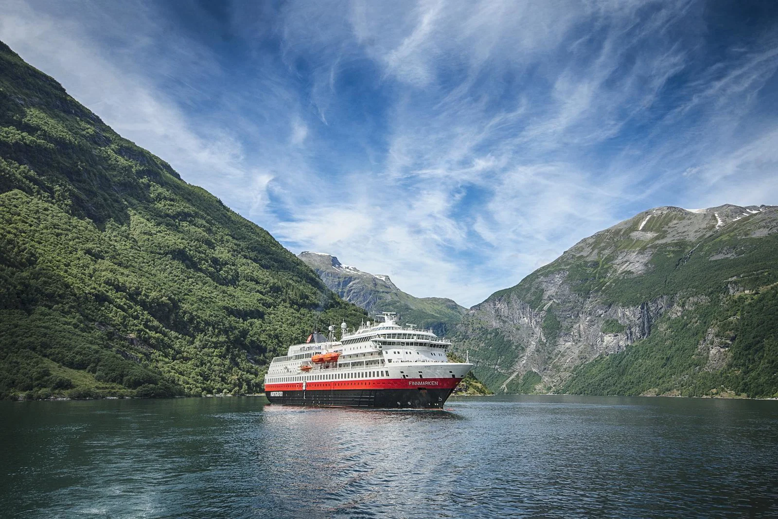 MS Otto Sverdrup (MS Finnmarken) - photo credit Hurtigruten _ Agurtxane Concellon.jpg