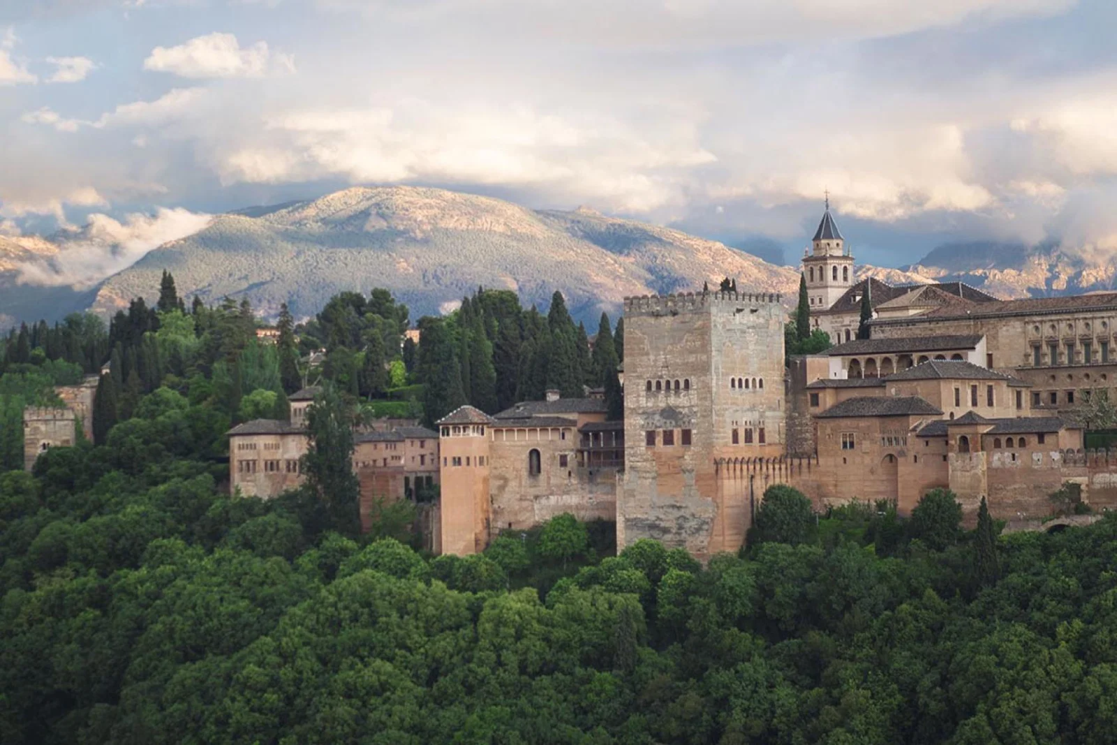 The trip will take place between 25 and 29 April