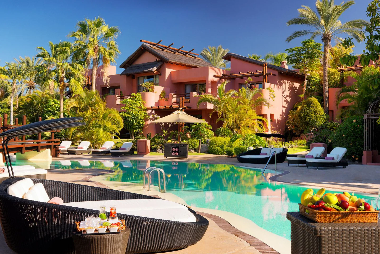Carrier's agent fam will be heading to Abama in Tenerife