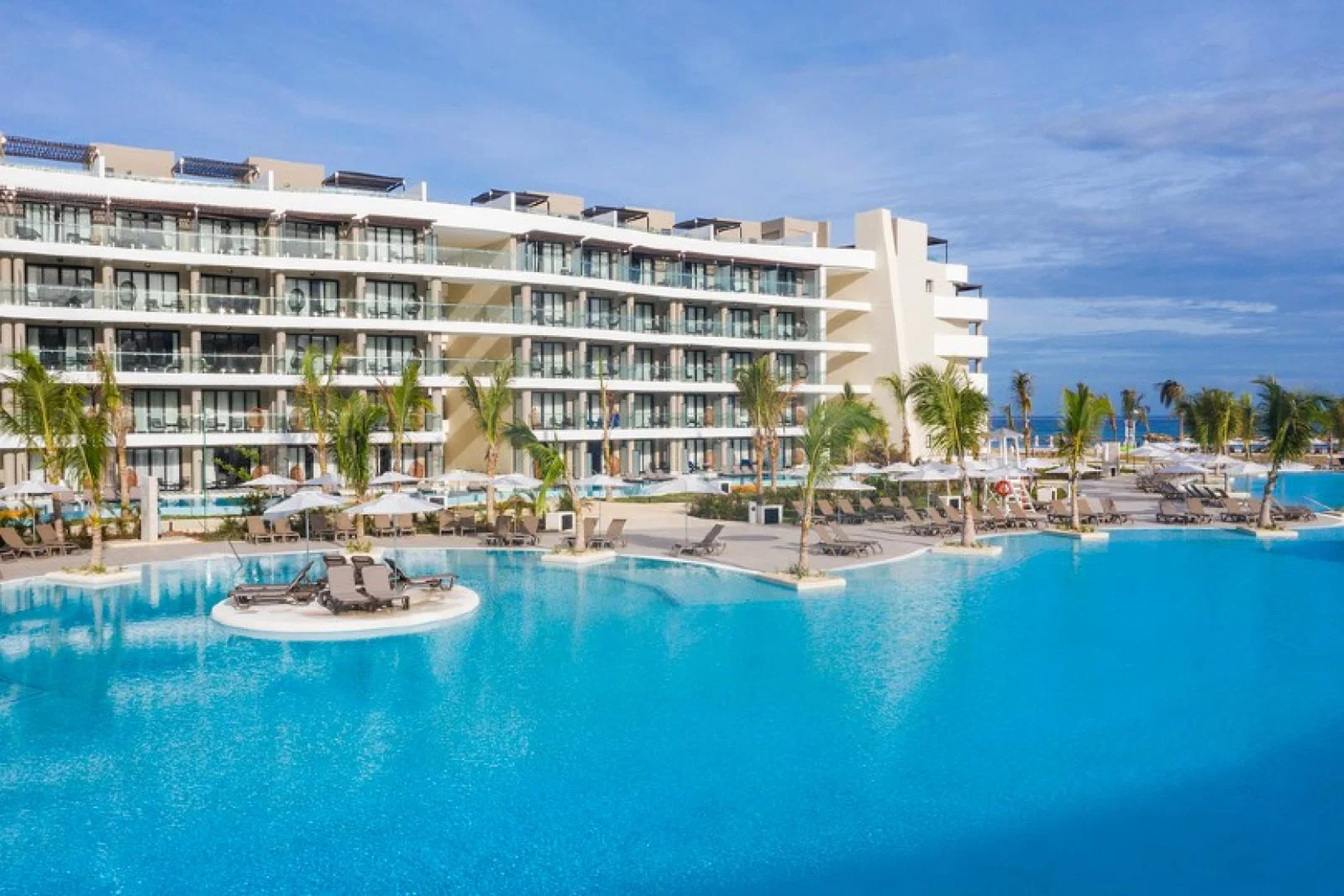 One lucky agent will win a trip to the Ocean Coral Spring resort in Montego Bay