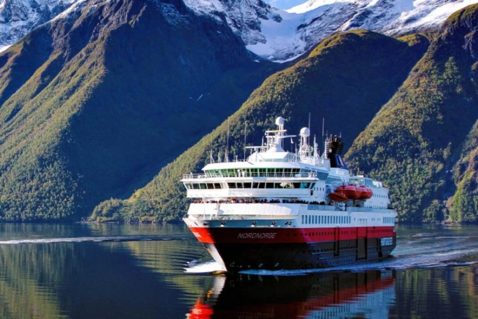 Nordnorge in Hjorundfjorden in Norway (Credit: Fabrice Milochau / Hurtigruten Norway)