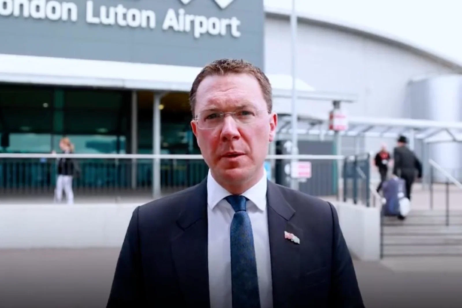 Robert Courts has left is role as a junior minister (Credit: Robert Courts / Department for Transport)