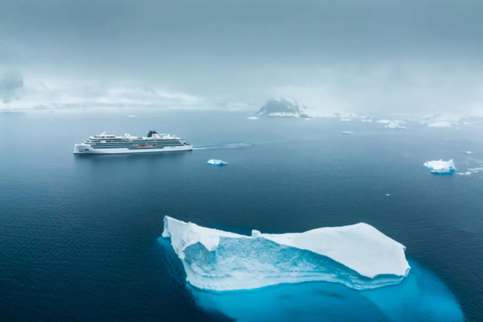 OCTANTIS_Antarctica_Iceberg_Mist.jpg