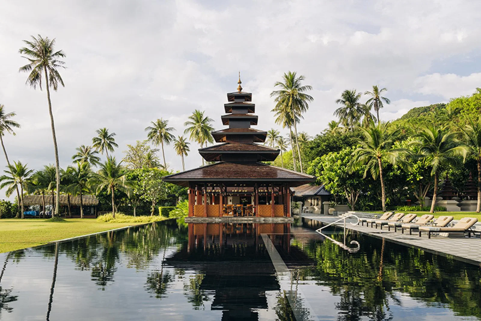 Ani Thailand's open-sided Dining Sala and pool 