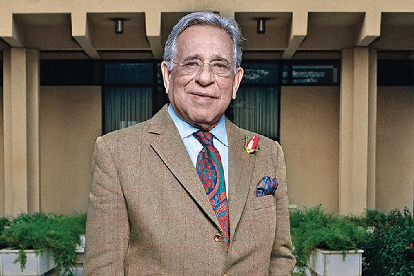 Prithvi Raj Singh Oberoi oversaw the expansion of Oberoi Hotels and Resorts