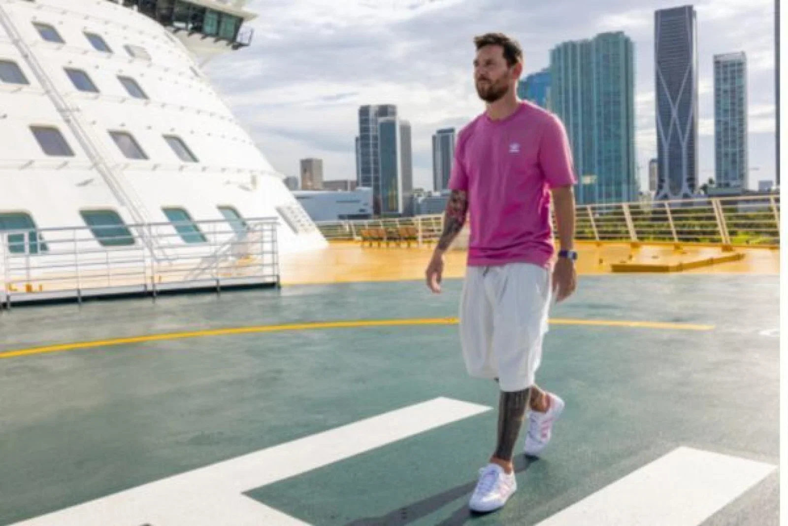 Lionel Messi, Royal Caribbean International, December 2023.jpg