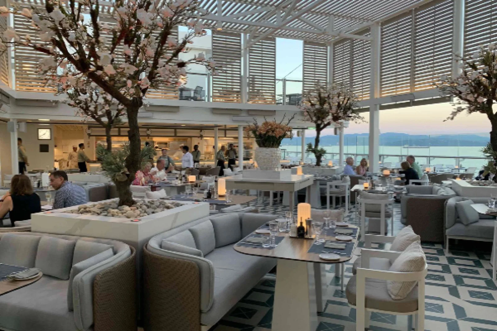 Silver_Nova_Marquee_Lounge.jpg