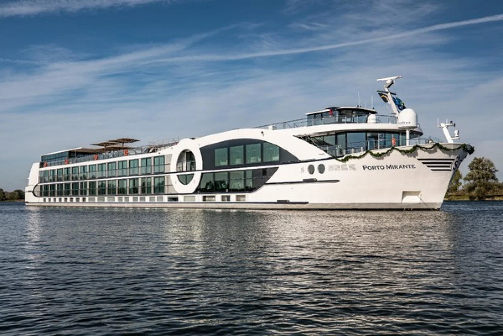 MS Porto Mirante christened ahead of Riviera Travel debut