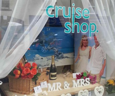 Garstang-Travel-wedding-week-window-display.jpg
