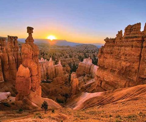 Monument Valley canyon