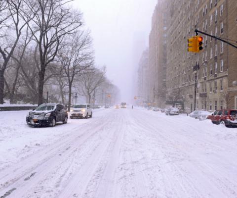 New York Snow ThinkstockPhotos-506286500.jpg
